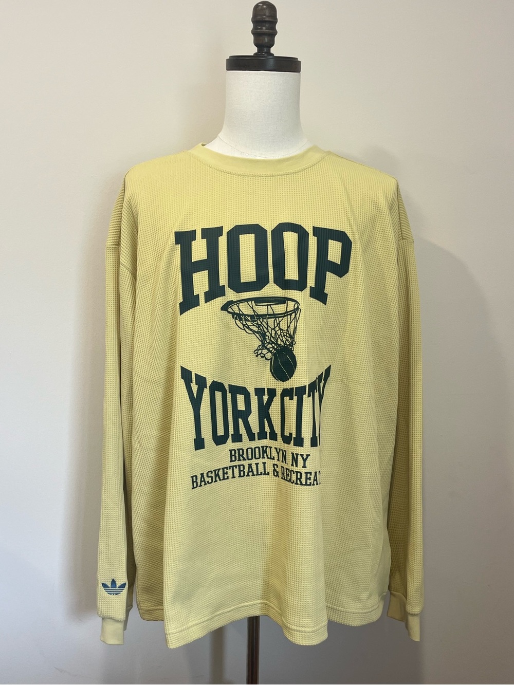 NWT adidas Hoop York City Long Sleeve Waffle Tee Men’s 2XL Halo Gold